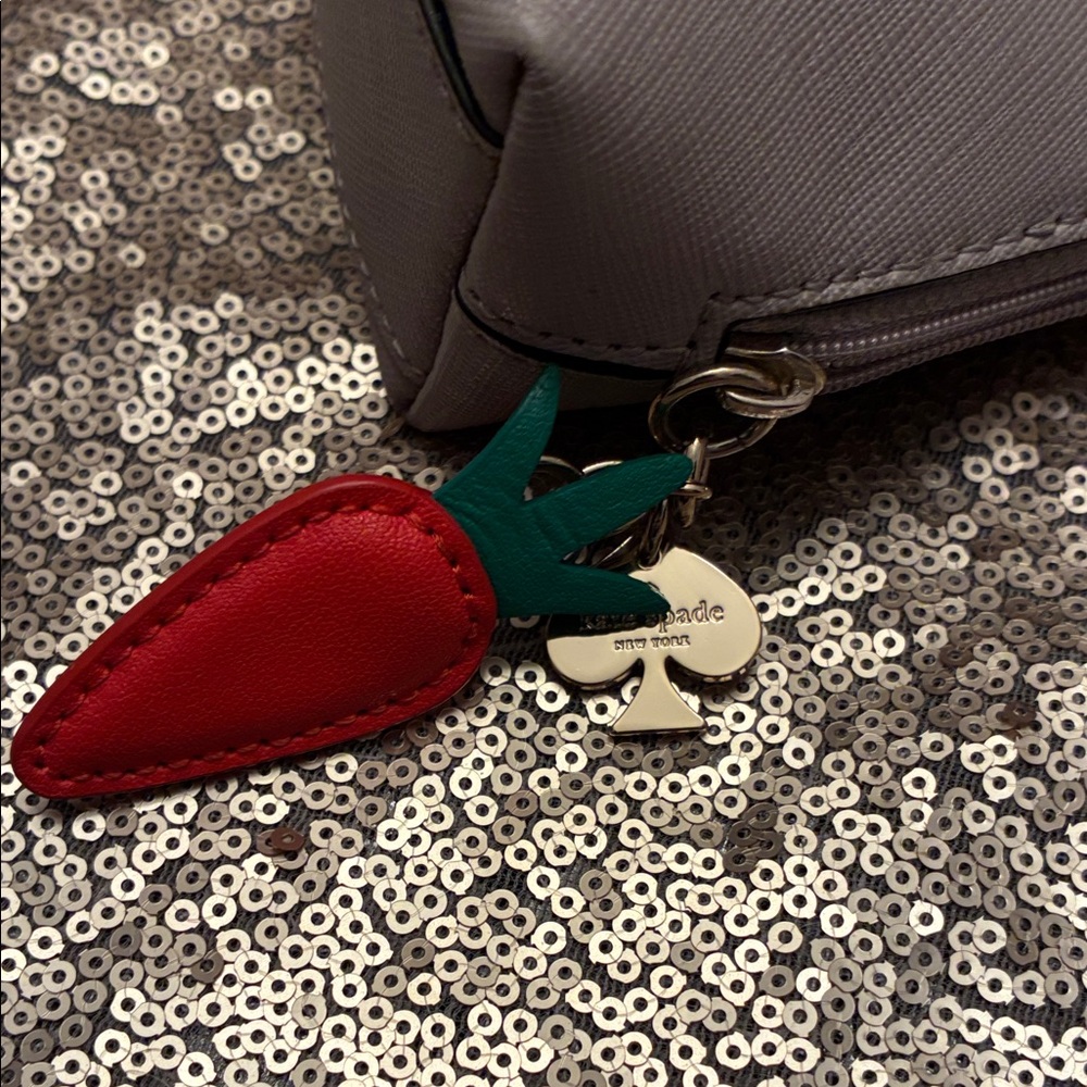 Gray Bunny Coin Purse Kate Spade w Carrot Zip & Fuzzy Tail Leather 2017 - Picture 6 of 10